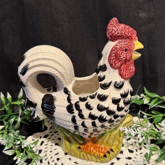 Realistic Looking Vintage Ceramic Rooster Creamer or Planter - Picture 5 of 16
